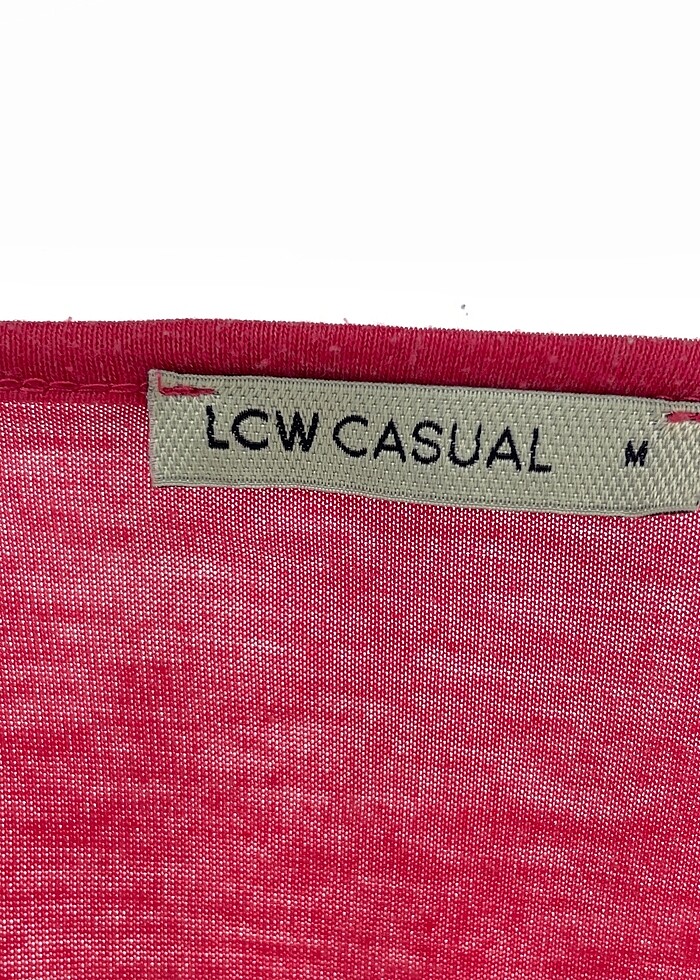 LC Waikiki T-shirt %70 İndirimli. - Görsel 4