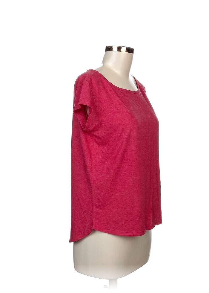 LC Waikiki T-shirt %70 İndirimli. - Görsel 2