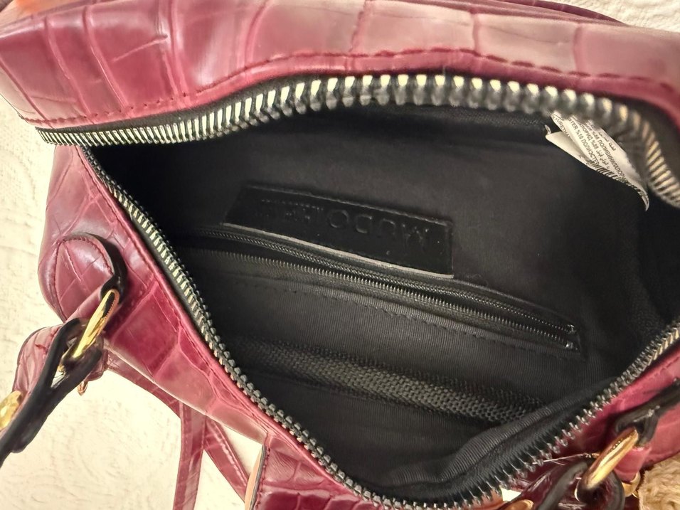 Bordo Deri Yılan Desenli Tokalı Kadın Çanta - Görsel 3