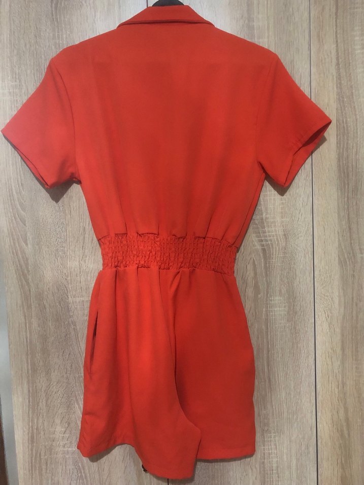 Düğmeli Kırmızı Kısa Tulum - Görsel 2