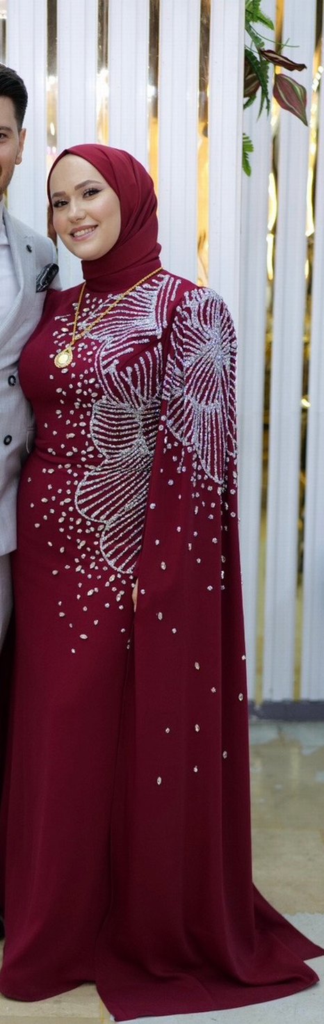 Bordo İşlemeli Uzun Kollu Abiye Elbise - Görsel 3