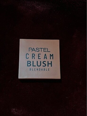 Pastel krem allık