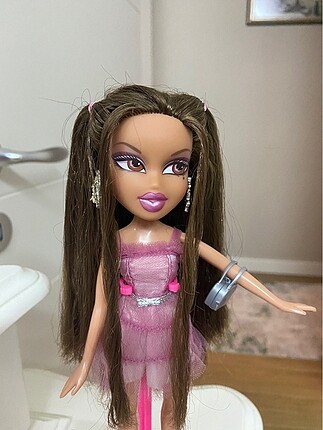 Bratz birthday yasmin takasta olur
