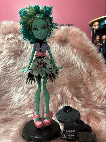 Monster high honey swamp