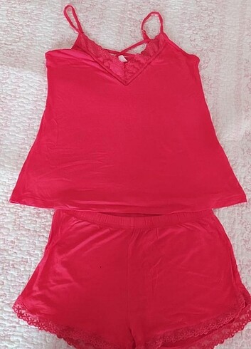 Dagi pijama takımı