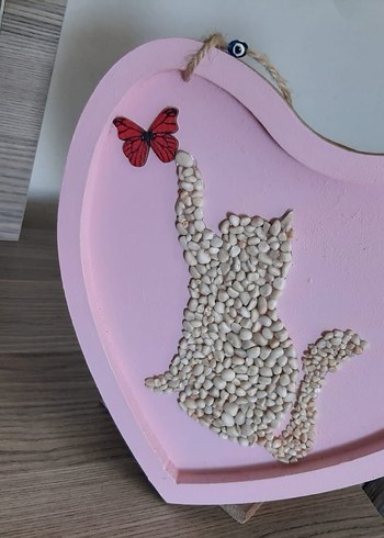 Diğer Kalpli Pembe Kedi Duvar Süsü
