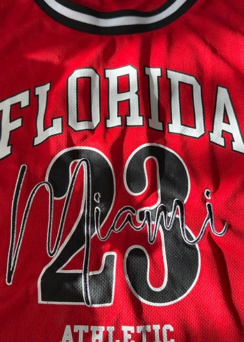 Kırmızı Baskılı Sporcu Atlet - Görsel 2