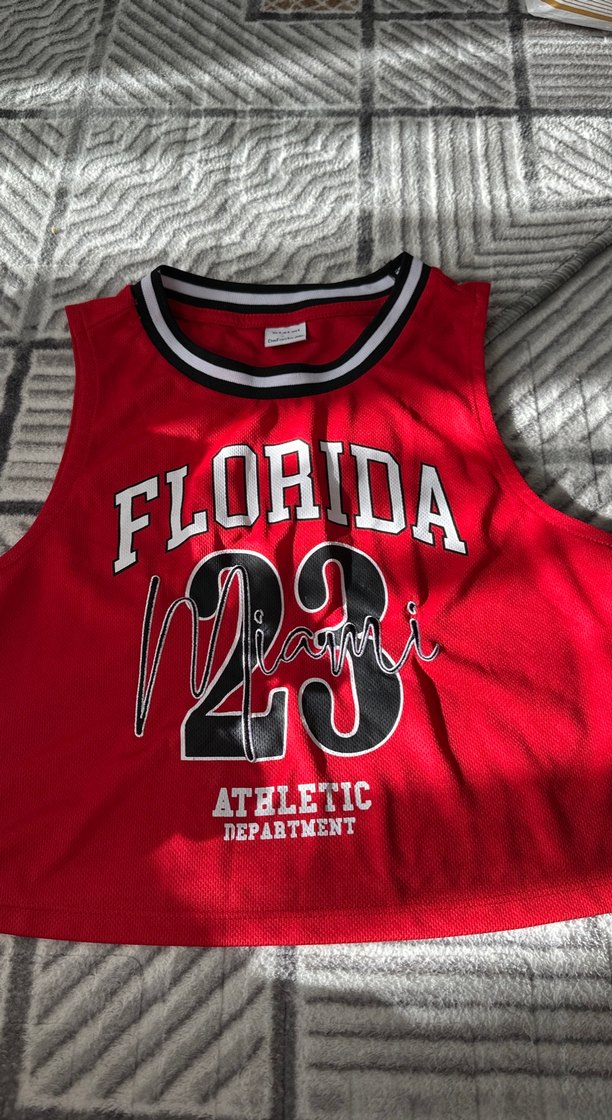 Kırmızı Baskılı Sporcu Atlet - Görsel 4