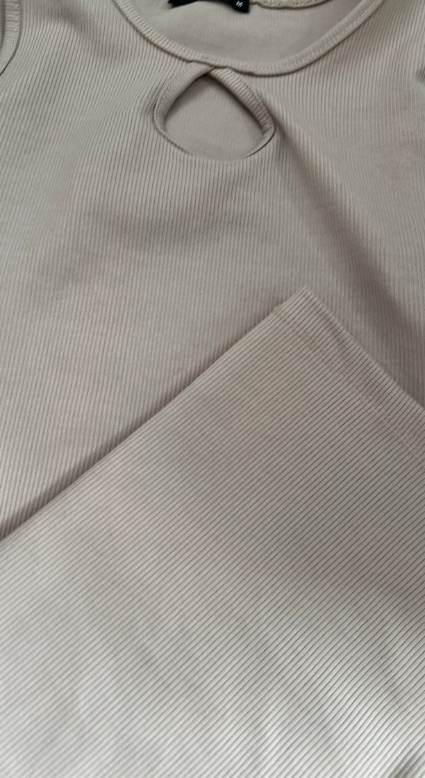 V Yaka Bej Uzun Kollu Kolsuz Triko Elbise - Görsel 2