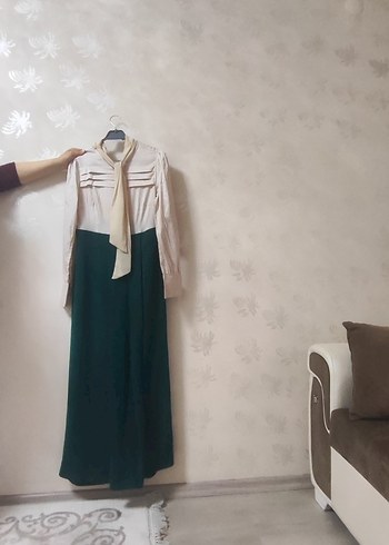 Alvina Beyaz Üstü Drapeli Yeşil Uzun Elbise
