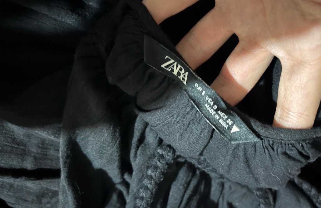 Siyah V Yaka Askılı Kısa Tulum - Görsel 4