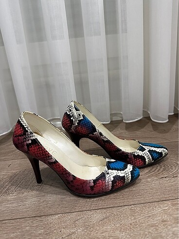 Diğer Merve marka stiletto