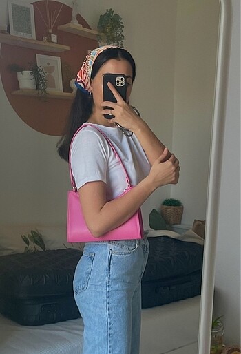 Pembe Çanta