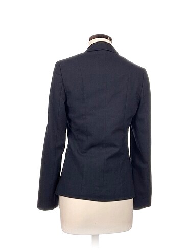 40 Beden Fabrika Blazer %70 İndirimli.
