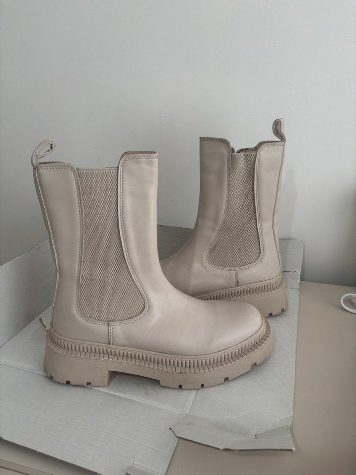 Bej Deri Kadın Bot - Görsel 3