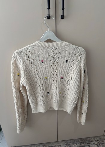 Nakışlı Beyaz Örgü Bohem Hırka - Görsel 3