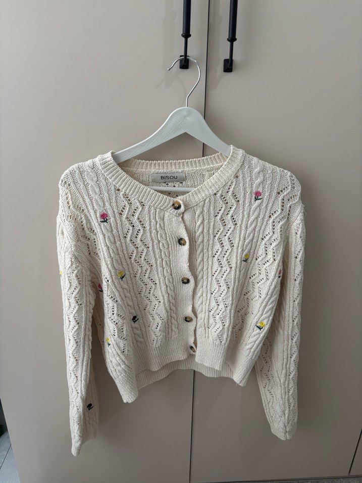 Nakışlı Beyaz Örgü Bohem Hırka - Görsel 2