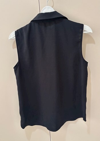 Düğmeli Siyah Kolsuz gömlek - Görsel 2