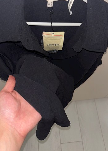 Düğmeli Siyah Kolsuz gömlek - Görsel 3