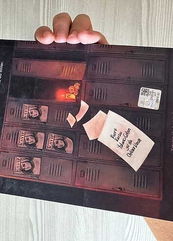 Beden Renk Saklambaç Serisi 1. Kitap - NG. Kabal - Martı Yayınları