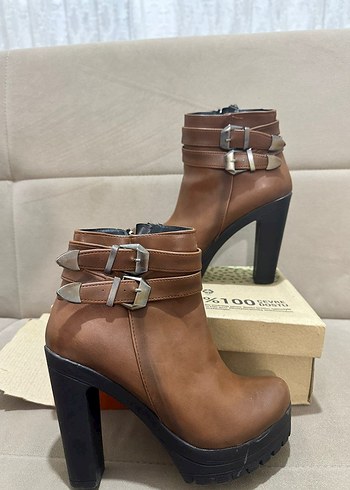 Kahverengi Tokalı Kadın Topuklu Bot - Görsel 6