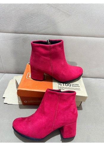 Kahverengi Tokalı Kadın Topuklu Bot - Görsel 2