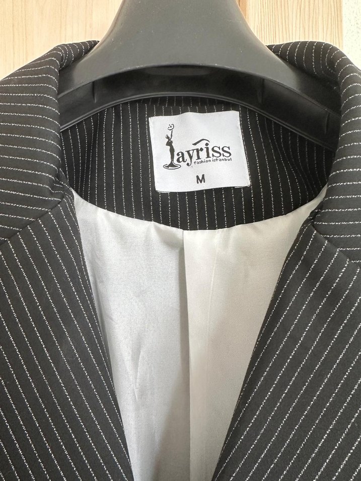 Düğmeli Gri Çizgili Kadın Blazer Ceket - Görsel 2