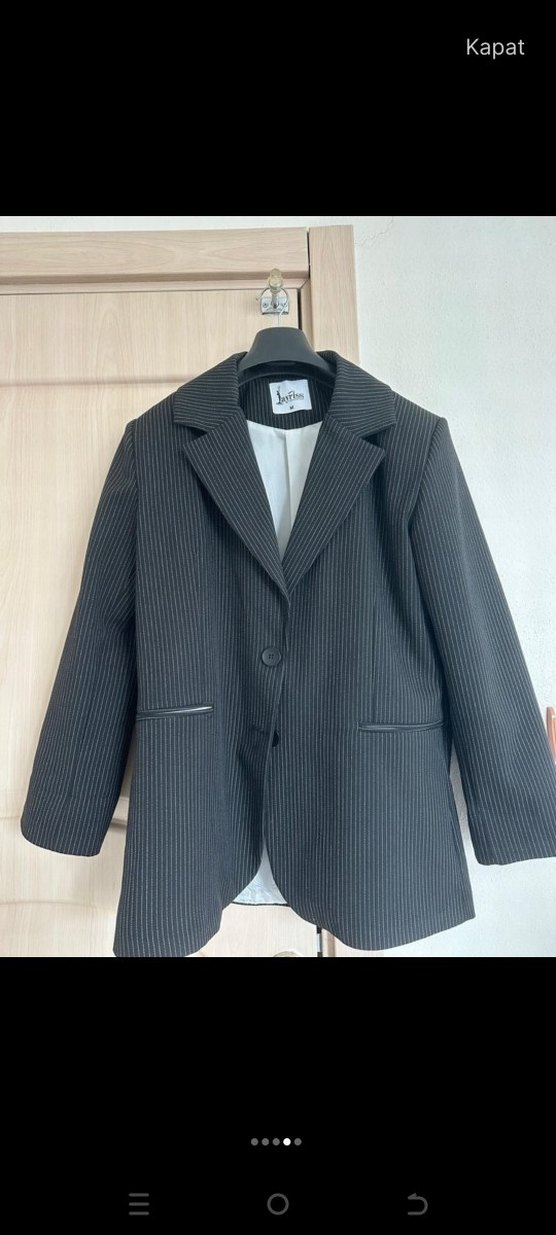 Düğmeli Çizgili Gri Kadın Blazer - Görsel 4