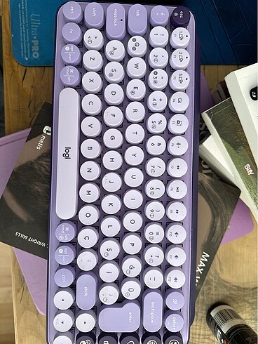 Logitech popkeys mor mekanik klavye