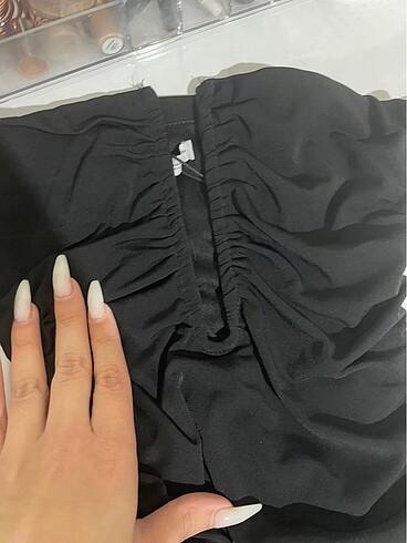 xs Beden siyah Renk ETİKETLİ BERSHKA MİNİ ELBİSE