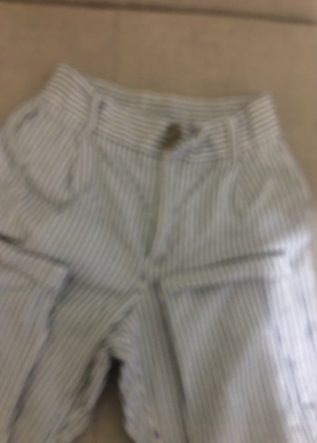 LC Waikiki Gri Beyaz Çizgili Pilili Midi Kadın Pantolon