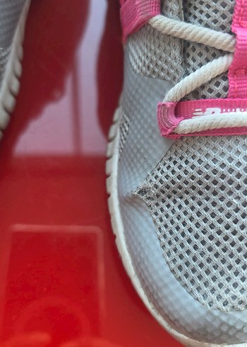 New Balance Kız Çocuk Gri-Pembe Spor Ayakkabı Cırtcırtlı