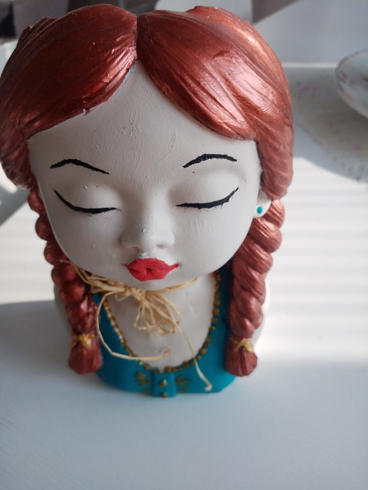 Turkuaz Renkli Kadın Figürlü saksı - Görsel 3