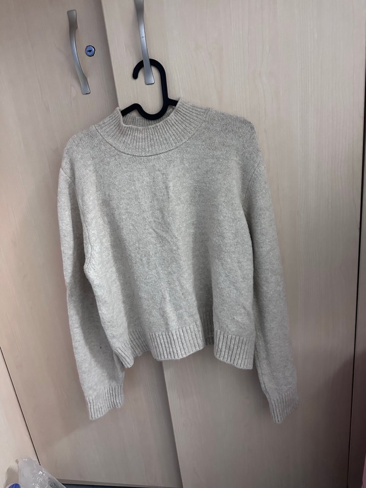 Bej Yünlü Yüksek Yakalı Kadın Kazak - Görsel 2