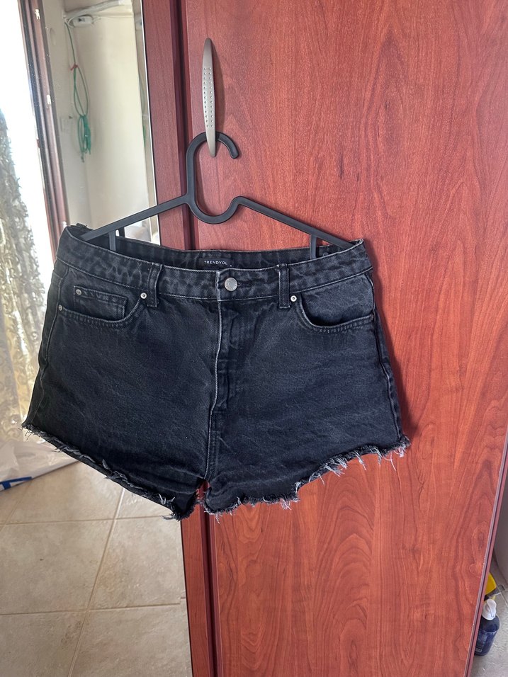 Siyah Mini Kot Şort - Görsel 3