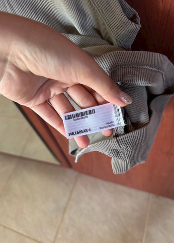 Gri Kolsuz Yüksek Yakalı Kadın Atlet - Görsel 4