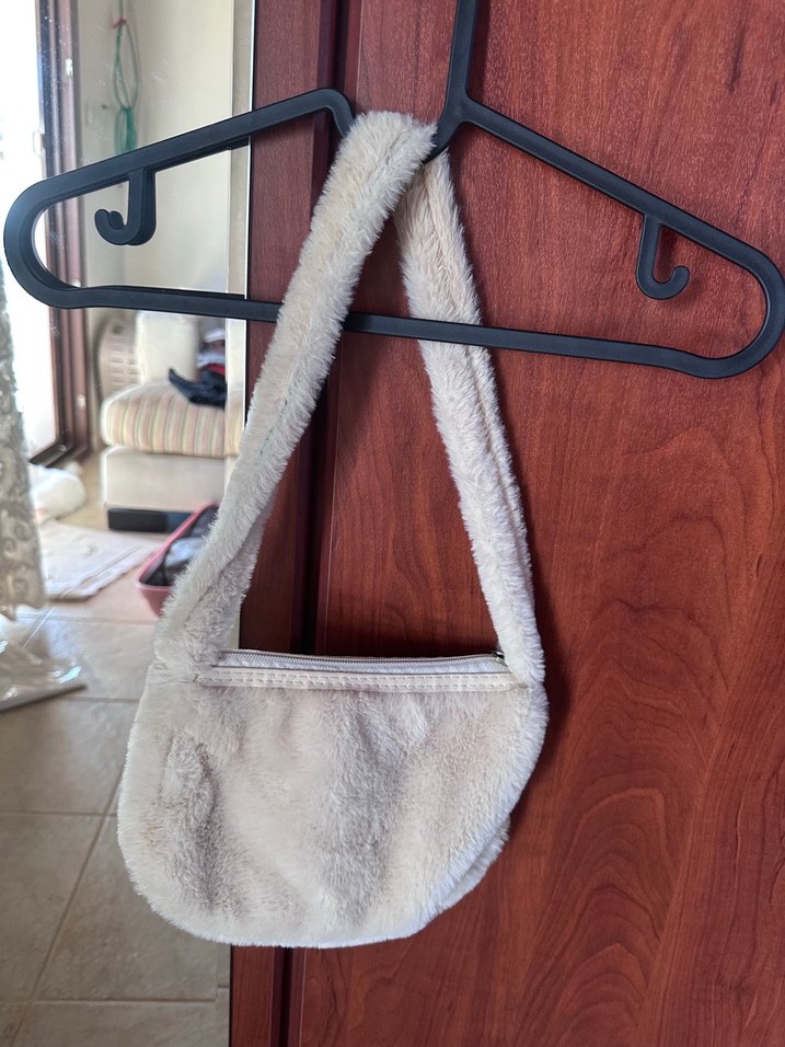 Bej Peluş Detaylı Kadın Çanta - Görsel 2