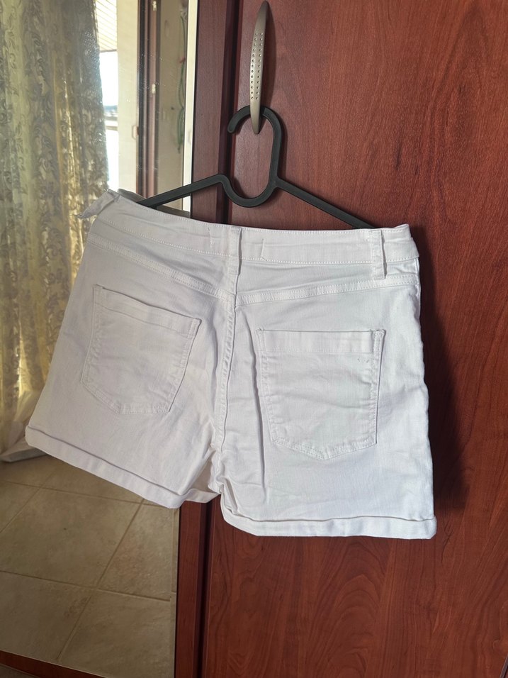 Kadın Beyaz Kot Şort - Görsel 4