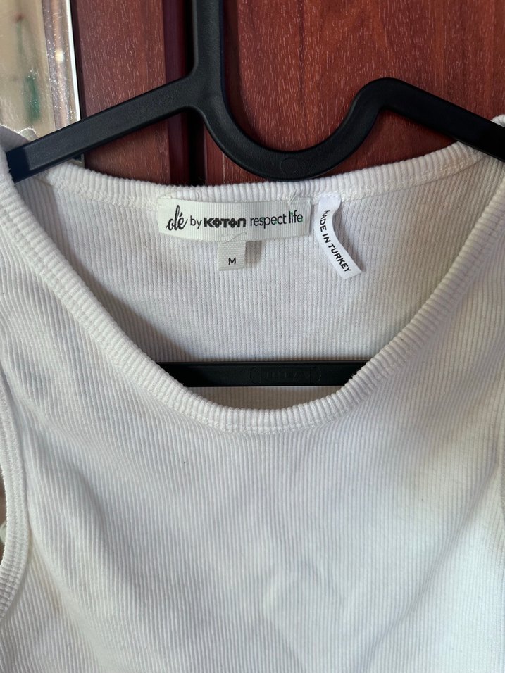 Beyaz Kadın Kolsuz Atlet - Görsel 3