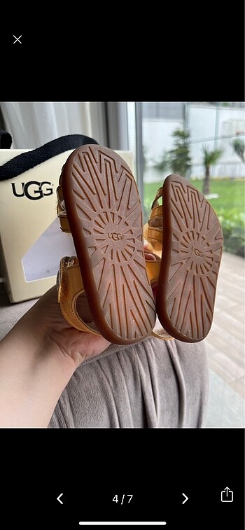 23 Beden sarı Renk Sandalet