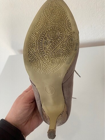 39 Beden Deichmann
