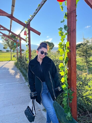 Siyah içi yünlü mont