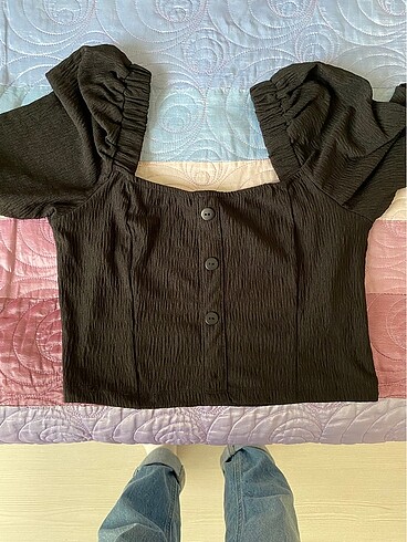 Siyah Crop