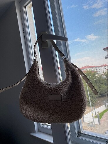 Kadın peluş çanta