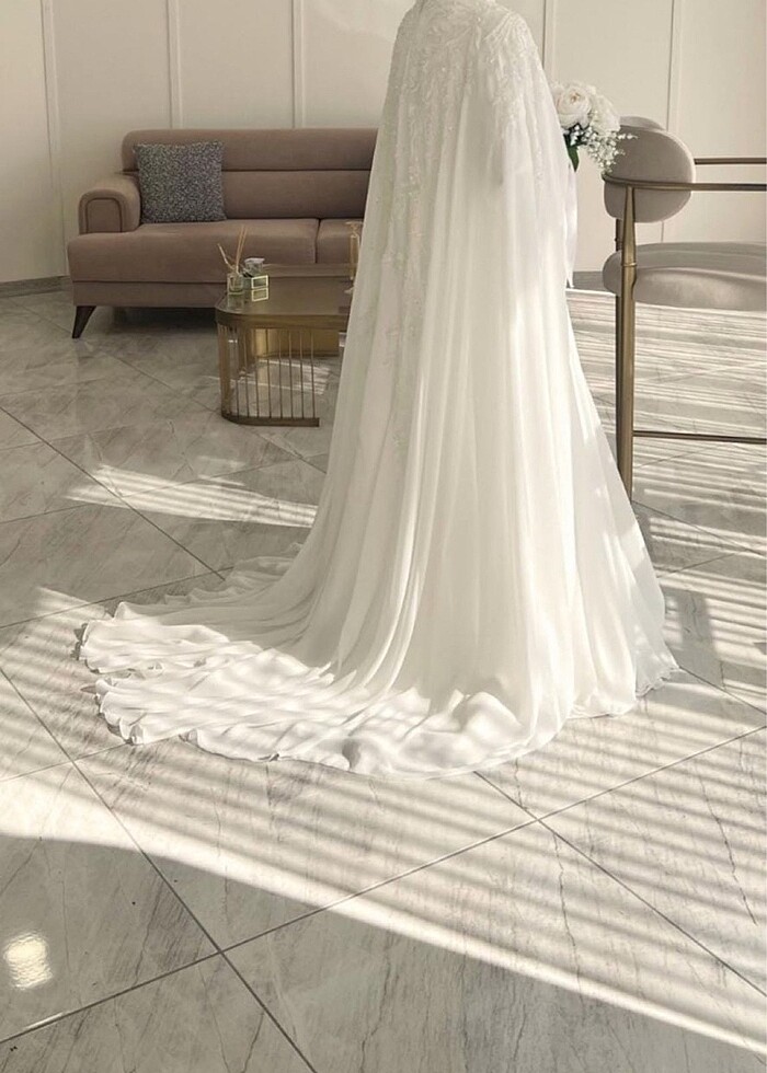 ÖZEL DİKİM PELERİNLİ GELİNLİK - Görsel 3