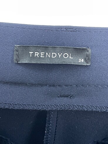 34 Beden lacivert Renk Trendyol & Milla Kumaş Pantolon %70 İndirimli.