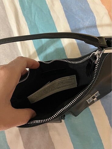  Beden siyah Renk Mango yeni etiketli kol çantası