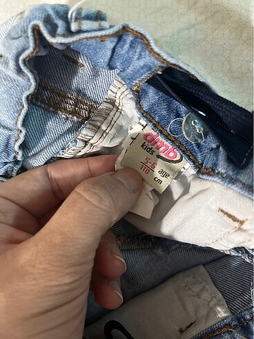 Diğer Kız çocuk yırtık detaylı kot şort