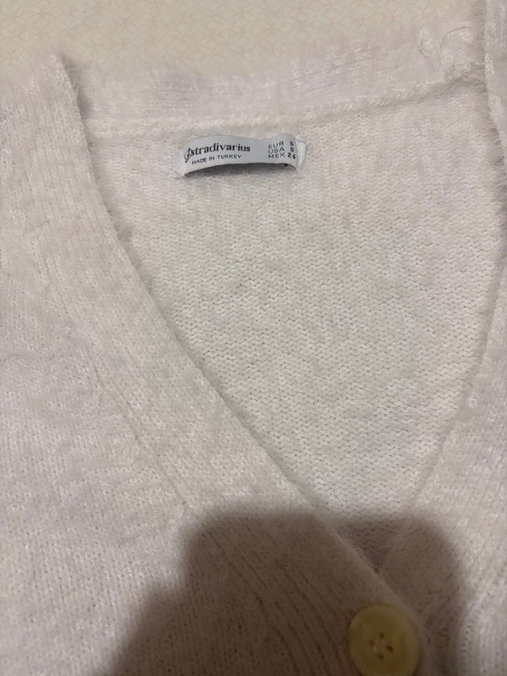 Stradivarius Düğmeli Beyaz V Yaka Triko Hırka - Görsel 2
