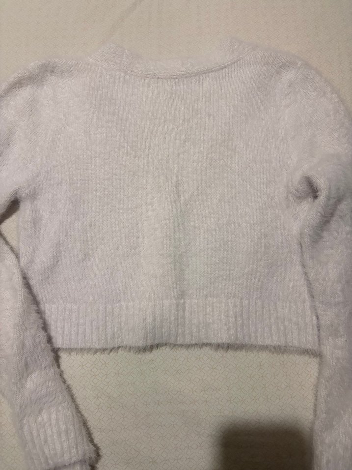 Stradivarius Düğmeli Beyaz V Yaka Triko Hırka - Görsel 4